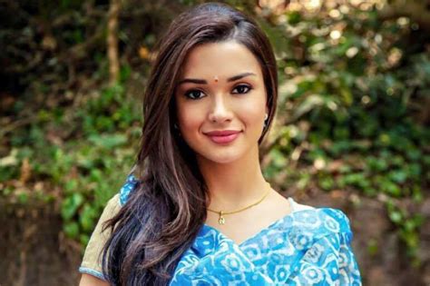 Amy Jackson Biography, Height, Weight, Age, Movies, Husband,。